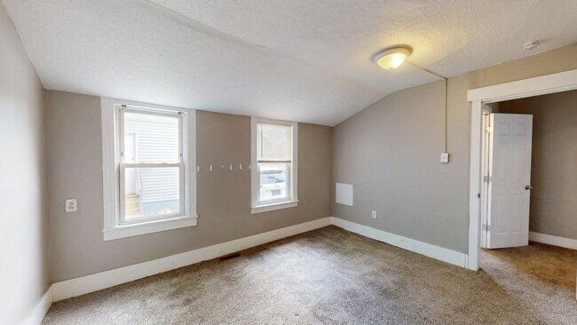 Building Photo - 6011 Pear Ave