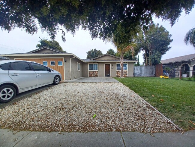 Foto del edificio - 1111 Central Ave