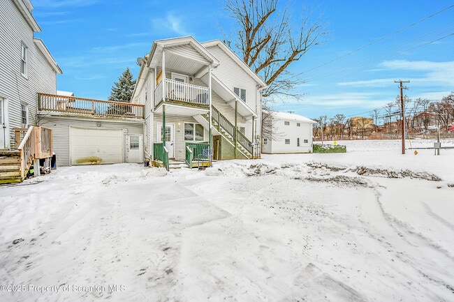 Foto del edificio - 108 E Market St