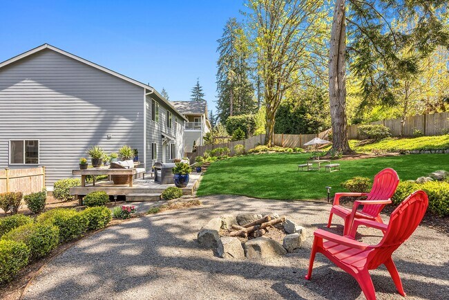 Building Photo - Bainbridge Island Home