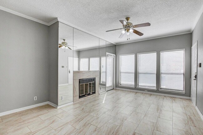 Foto del edificio - 807 W 25th St