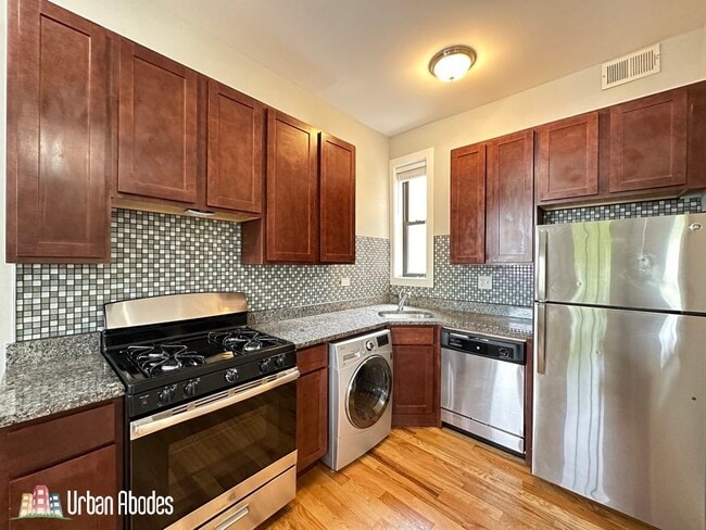 Building Photo - 345 Park Ave