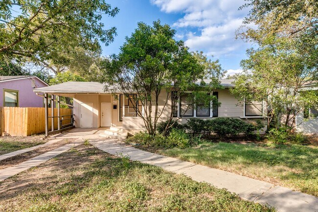 Photo - 3-BEDROOM HOME IN TERRELL HEIGHTS