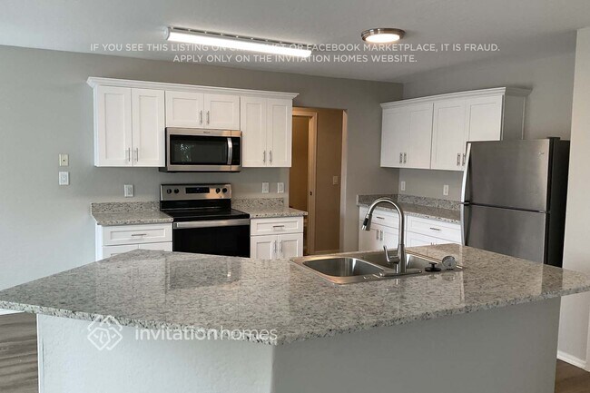Foto del edificio - 8806 N 67th Ln
