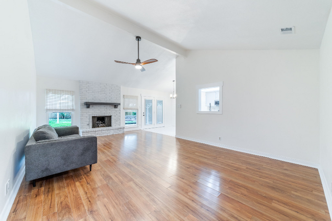 Building Photo - 4658 Misty Run Dr