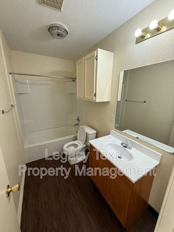 Foto del edificio - 1713 Short St