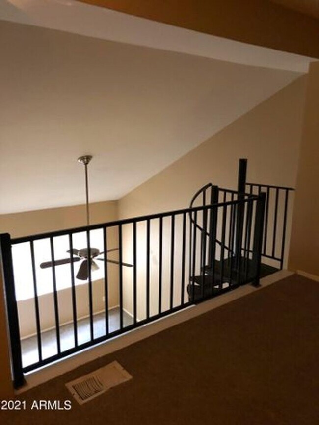 Building Photo - 3 bedroom townhome for rent