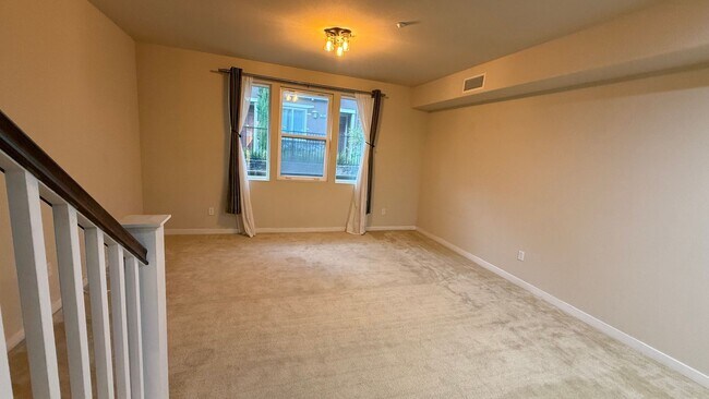 Building Photo - Epic REA - Stunning 4BR+4BA Modern Townhou...