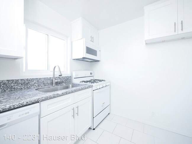 Foto del edificio - 2231 Hauser Blvd