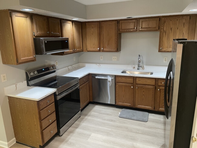 Building Photo - 8505 Paragon Ct