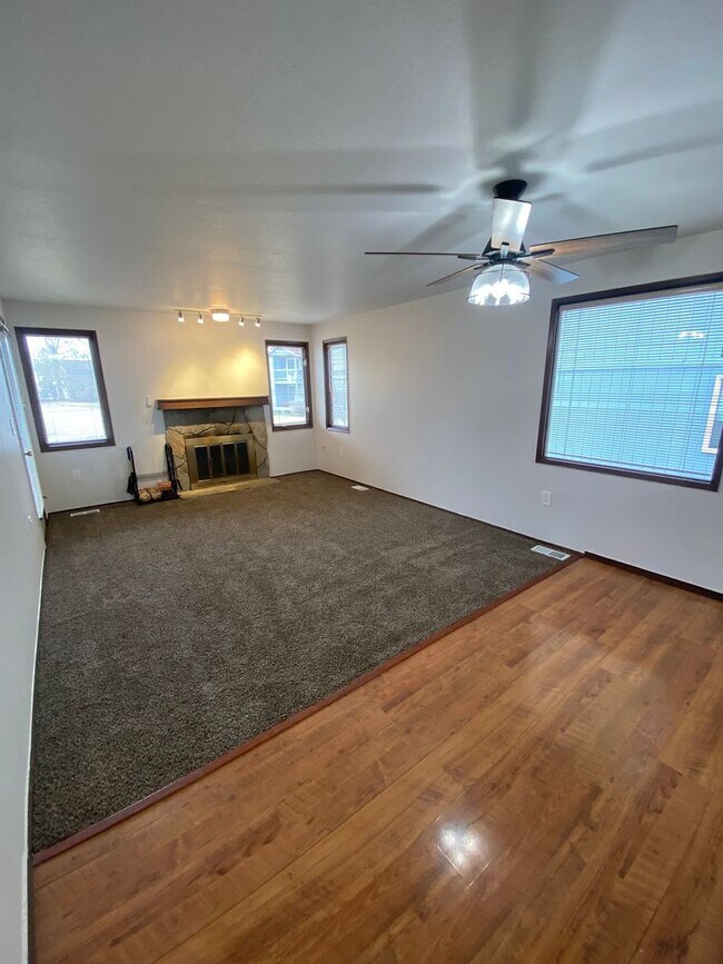 Foto del edificio - Well maintained (1) bedroom, (1) bathroom ...