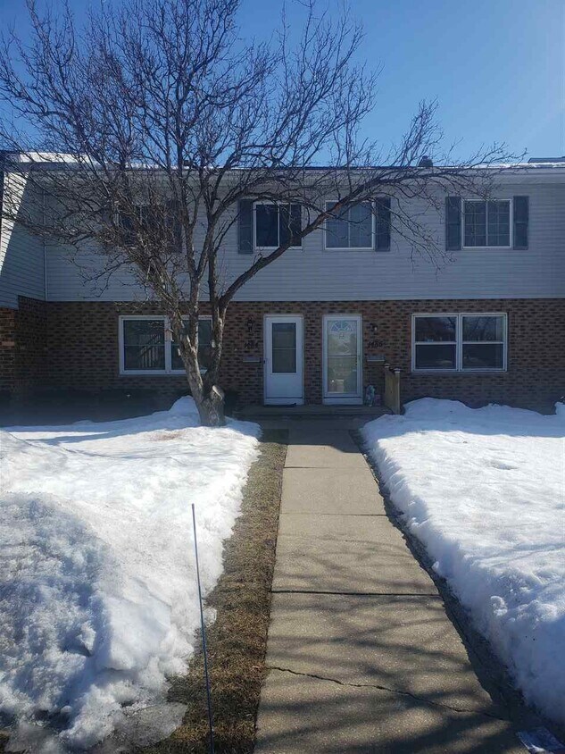 Primary Photo - 1484 Ivory Dr