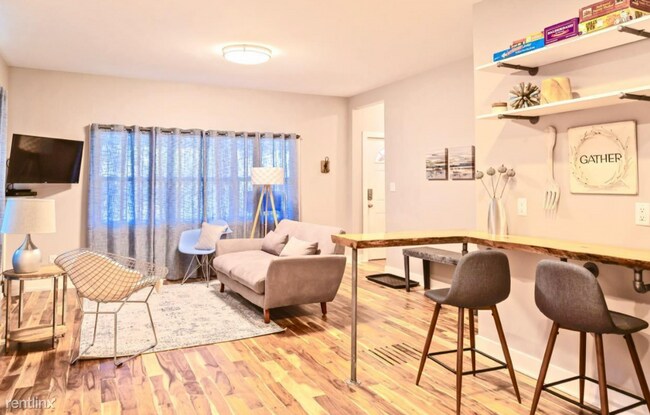 Building Photo - 2 br, 1 bath Duplex - 616 Lafayette Avenue...