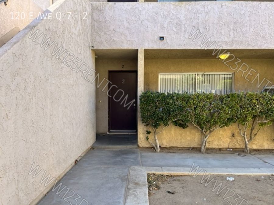 Primary Photo - 1BD/ 1 BATH FIRST FLOOR APT EAST PALMDALE