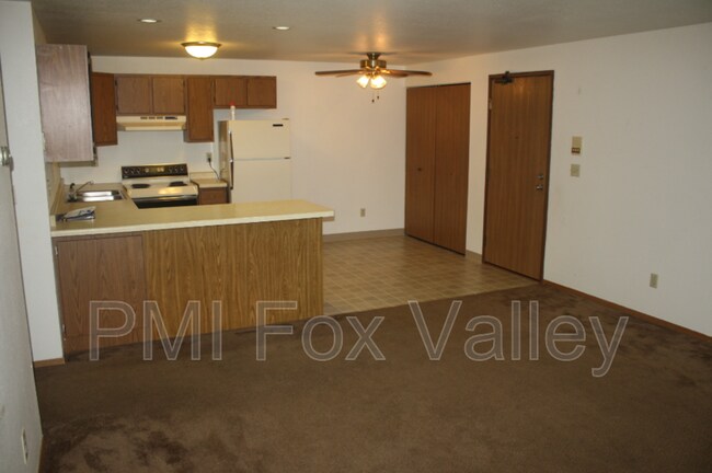 Building Photo - 619 S Lynndale Dr
