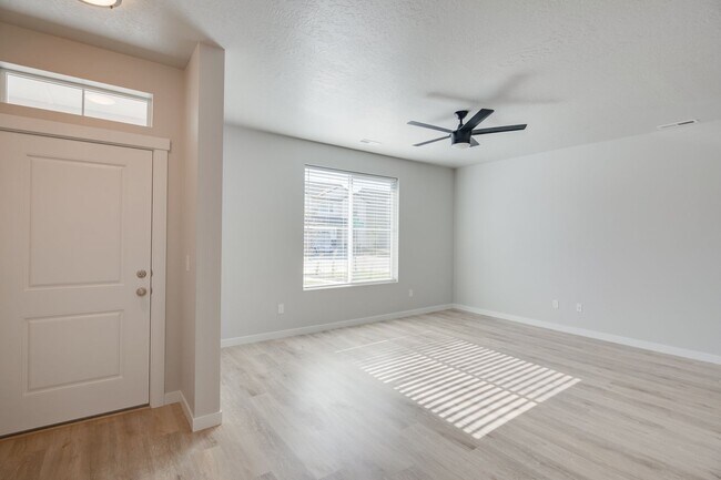 Foto del edificio - Baraya Townhomes: Modern Townhomes for Rent in Meridian, ID