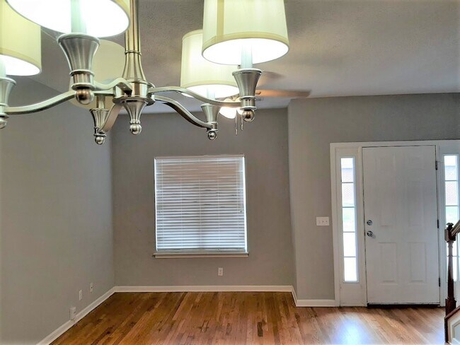 Foto del edificio - 1000 Indian Ridge Cir