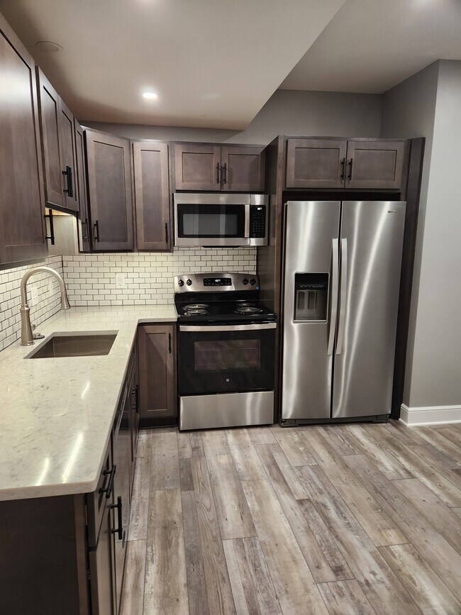 Foto del edificio - 13487 Cleveland Ave NW