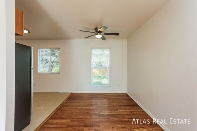 Foto del edificio - 649 Evanston St