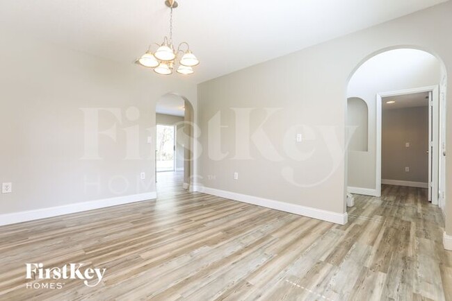 Building Photo - 4997 Cromey Rd
