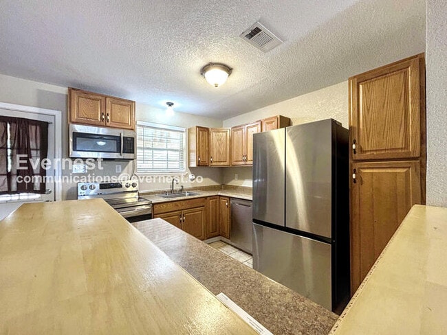 Building Photo - 23203 Flat River Dr