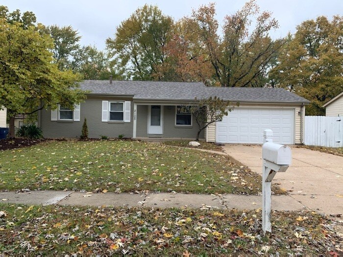 2105 Avon Dr., Florissant, MO 63033 House for Rent in Florissant, MO