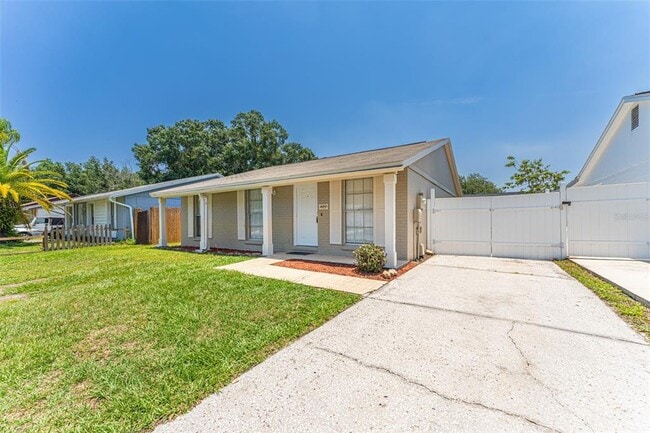 Building Photo - 16017 Woodpine Dr