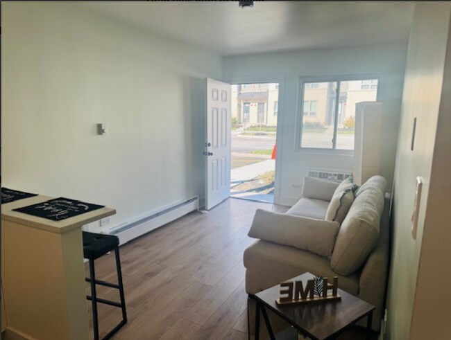 Foto del edificio - 4823 W 157th St