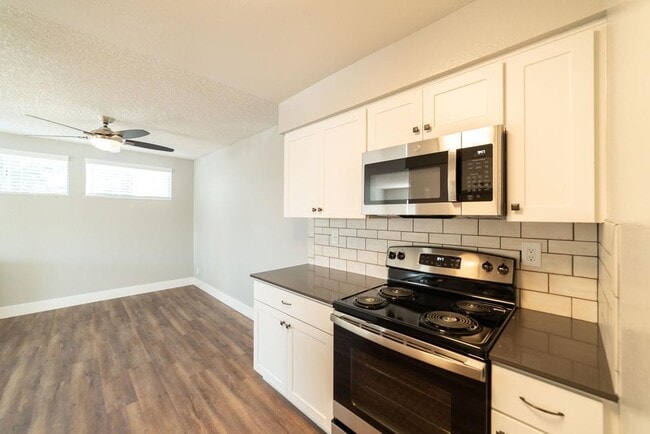 Building Photo - Woodlark