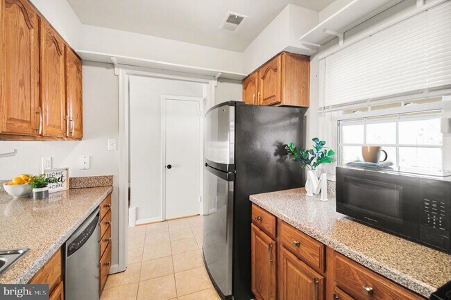 Foto del edificio - 14431 St Germain Dr