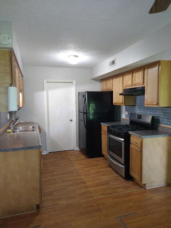 Foto del edificio - 1721 Whitney Dr