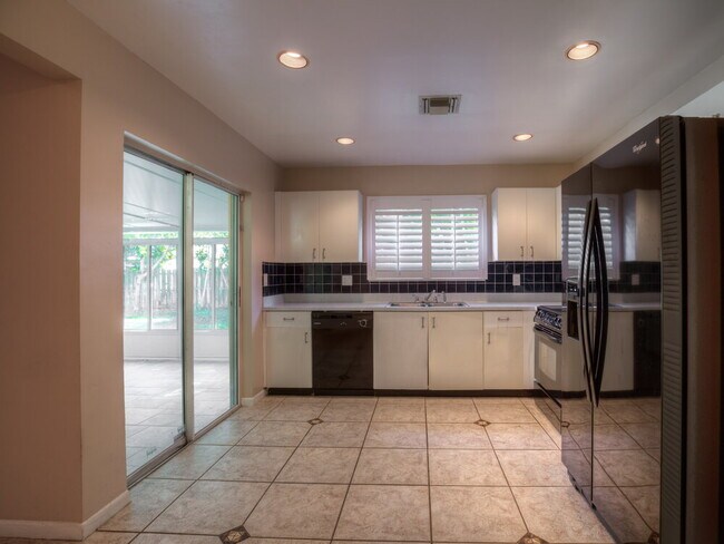 Foto del edificio - 4900 NW 56th St