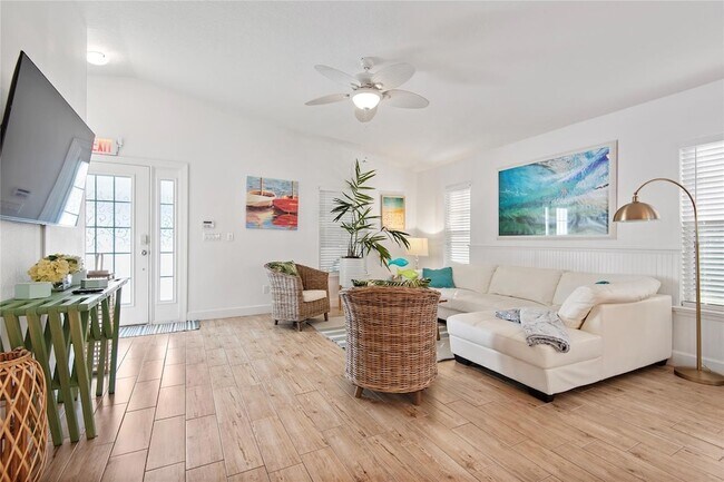 Building Photo - 27 Mala Compra Rd