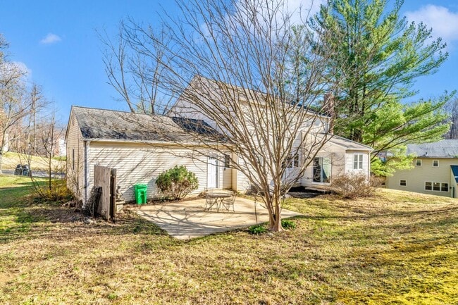 Building Photo - 3105 Glissade Ct