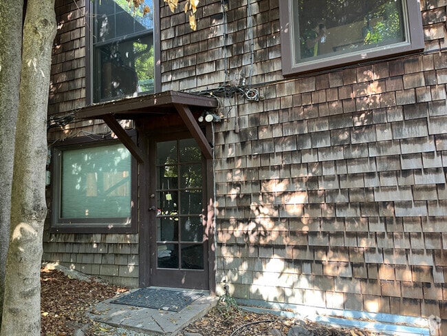 Building Photo - 5728 Merriewood Dr
