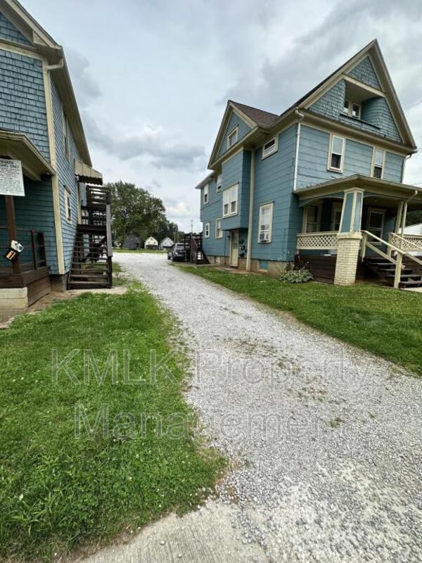 Building Photo - 539 Kling St
