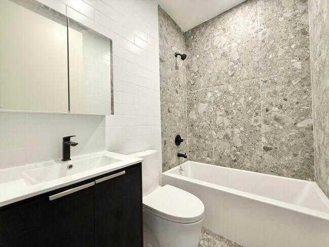 Foto del edificio - Nice room in a good neighborhood