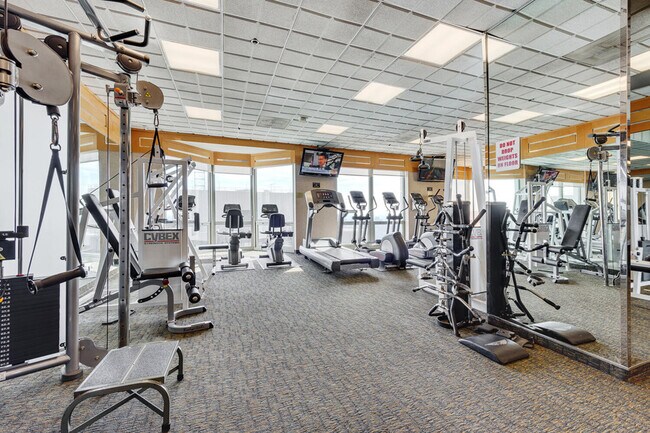 Building Photo - 195 N Harbor Dr