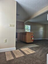 Building Photo - 124 Crain Ave