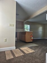 Building Photo - 124 Crain Ave