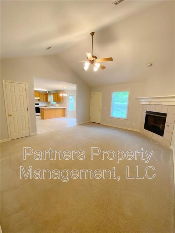 Photo - 1633 S Tally Ho Dr House