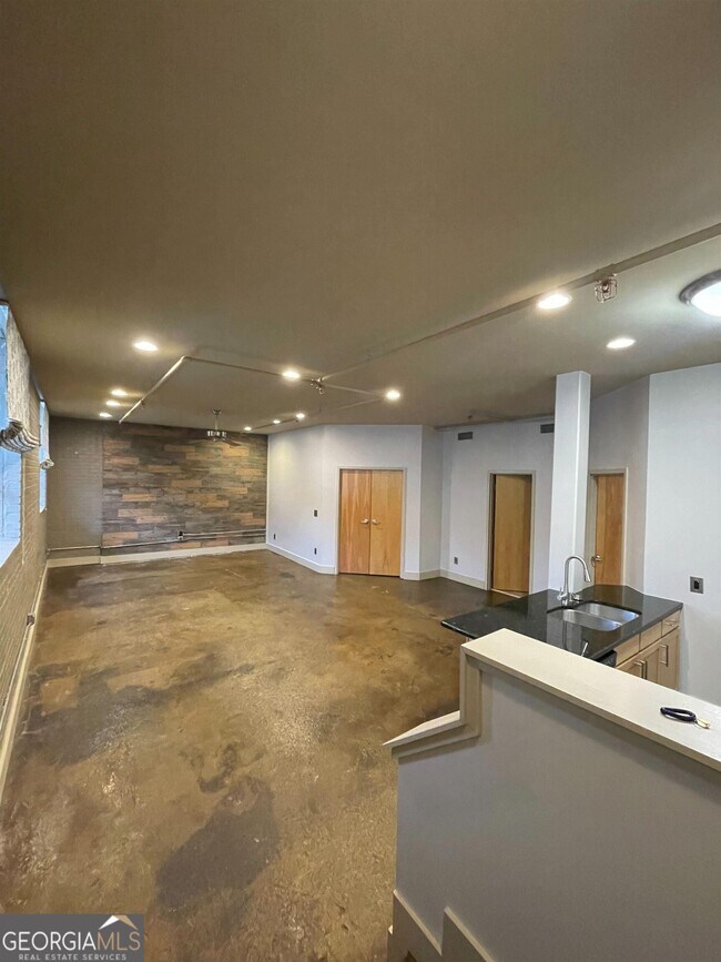 Foto del edificio - 205 Johnson Ave