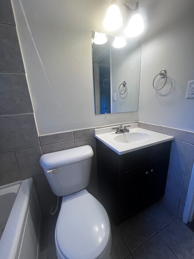 Foto del edificio - 505 Butler Dr