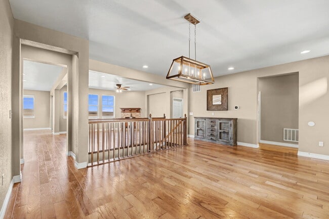 Building Photo - 15709 W 95th Pl