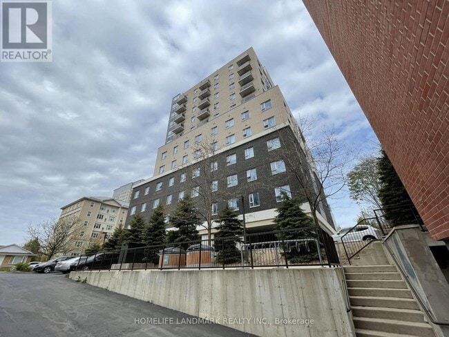 Building Photo - 246 Lester St