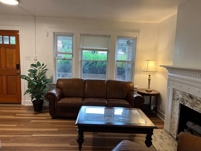Foto del edificio - 5612 Forbes Ave