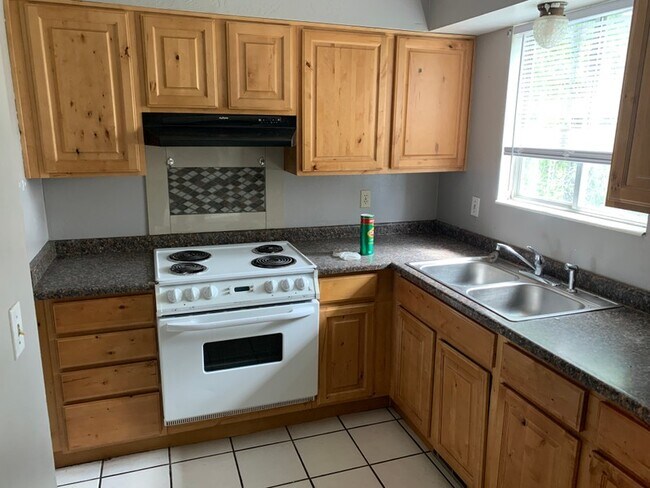 Foto del edificio - 3474 Westlake Cir