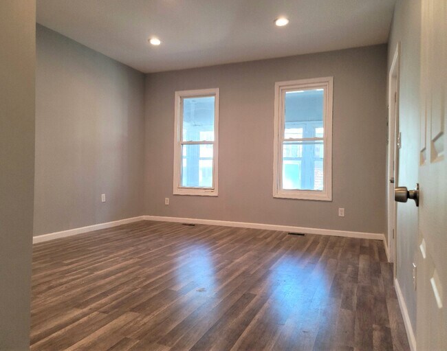 Foto del edificio - 1024 Bond St