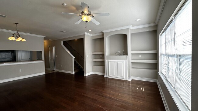 Building Photo - 5323 Dreamers Ln