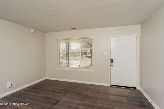 Foto del edificio - 3113 Maywood Pl